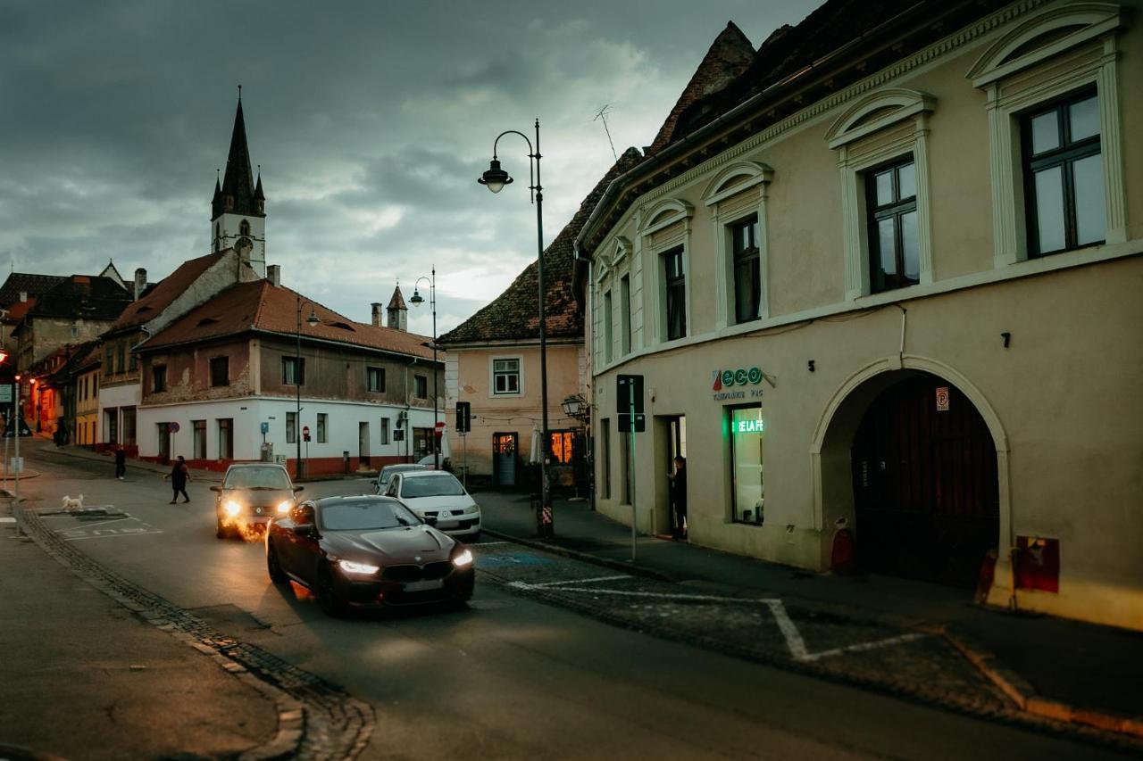Apartament Dragoner Central Sibiu Exterior foto